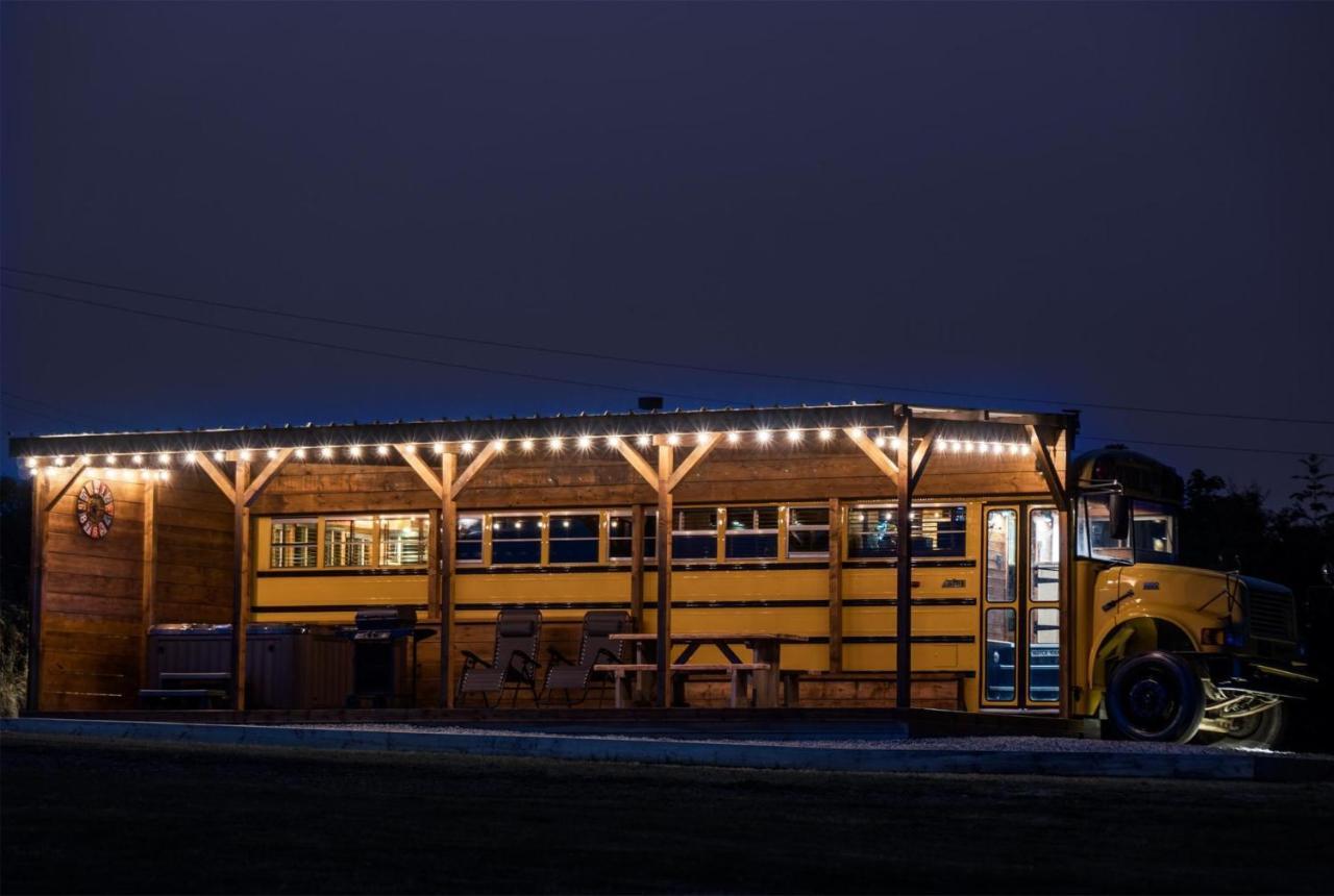 American School Bus - 1 Bedroom - Blossom Farm - Tiers Cross Johnston Exterior photo
